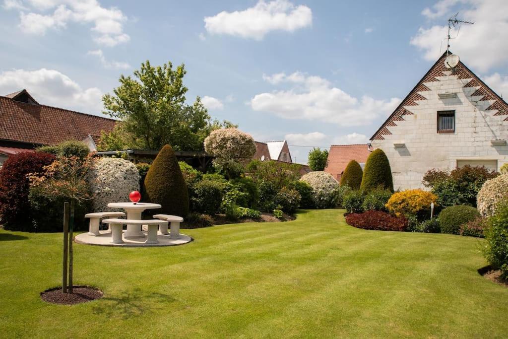 Domaine Des Demoiselles - Gite Et Spa Hauteville  Kültér fotó